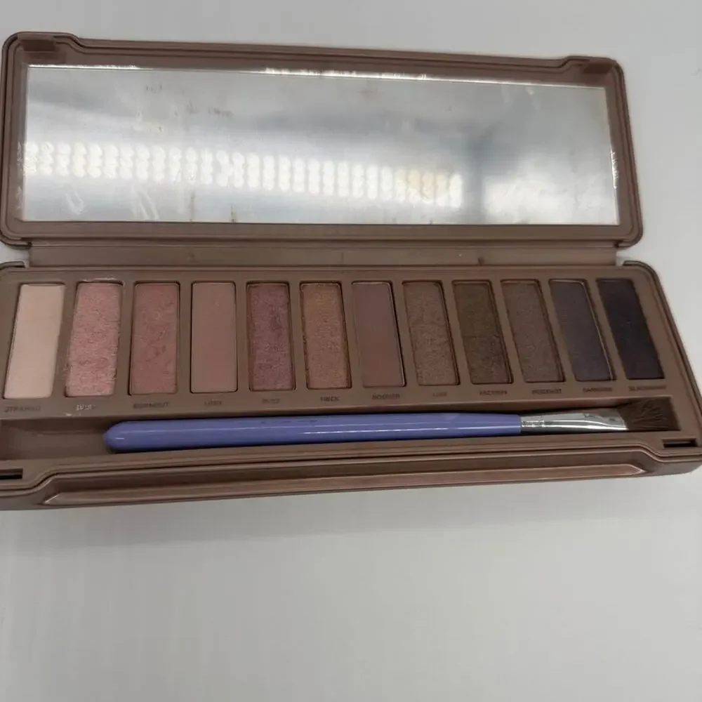 Urban Decay Naked 3 Eyeshadow Palette with Brush